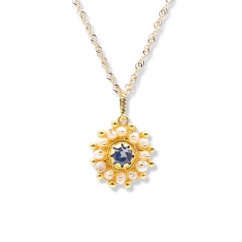 Collana con pendente imperlato e zaffiro