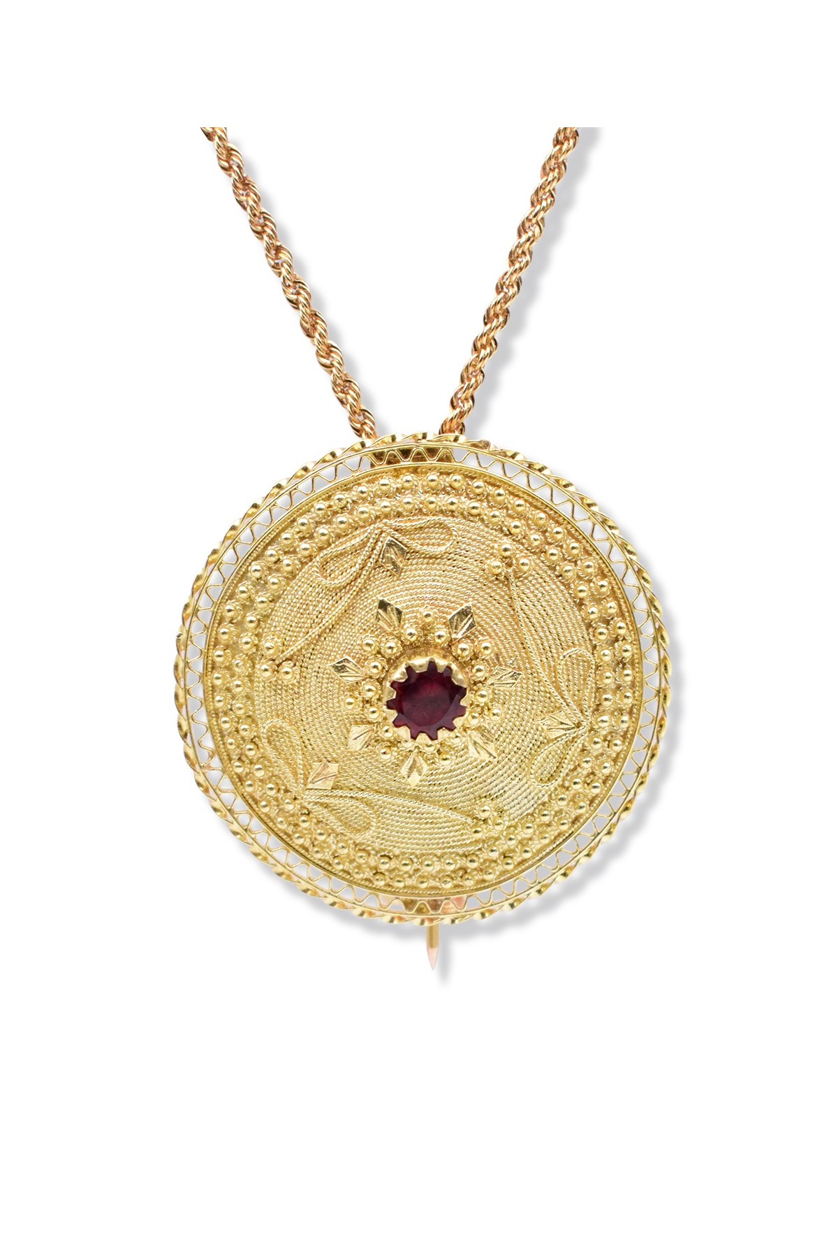 Collana e spilla bottone